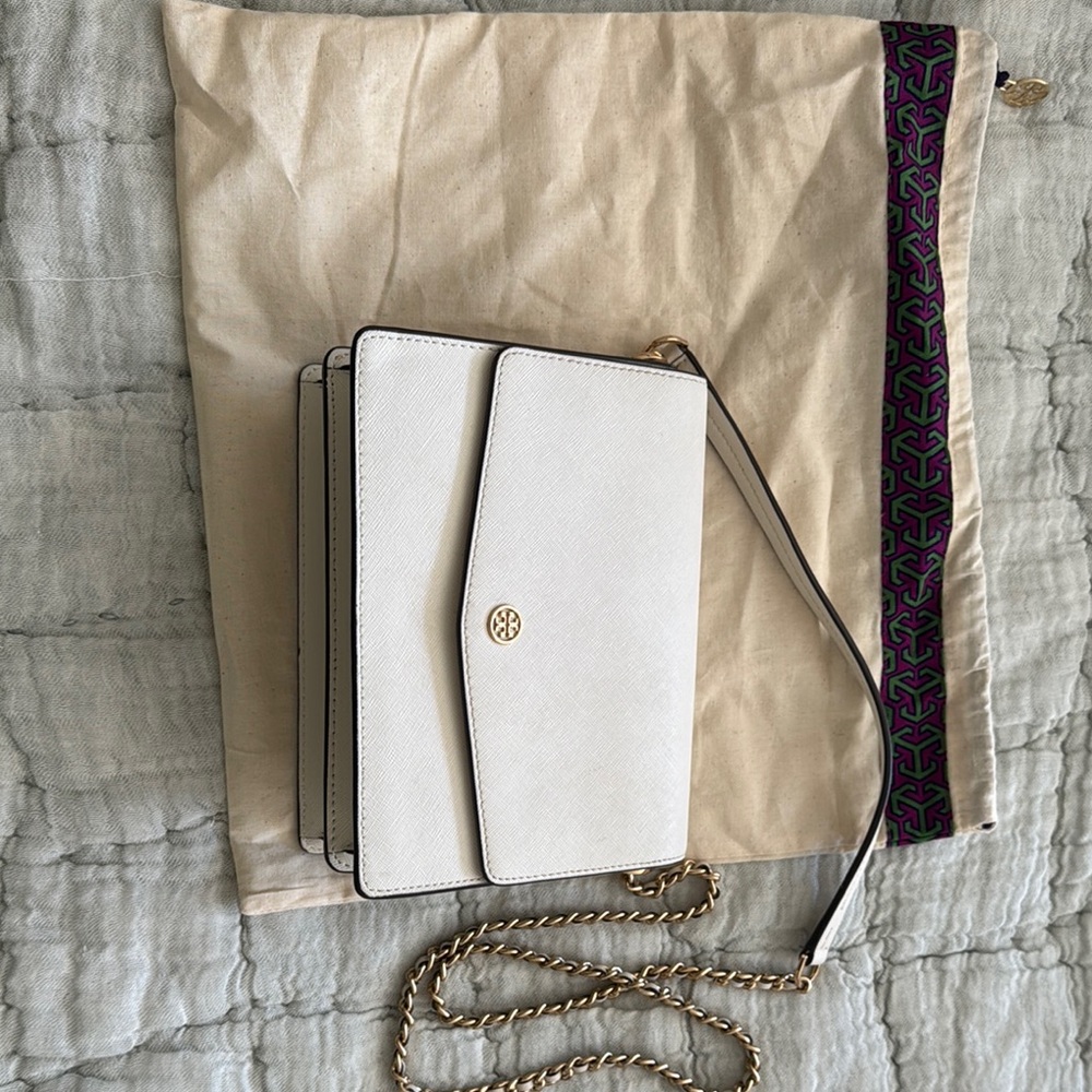 Tory Burch Cream Crossbody Bag with Gold Chain
